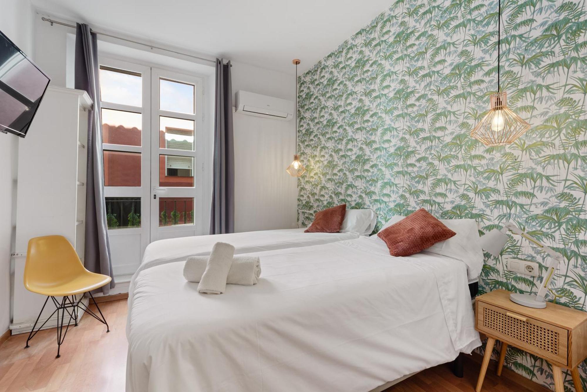 Urbanchicmalaga 2Bedroom Oasis In Historic Malaga Centre Exterior foto