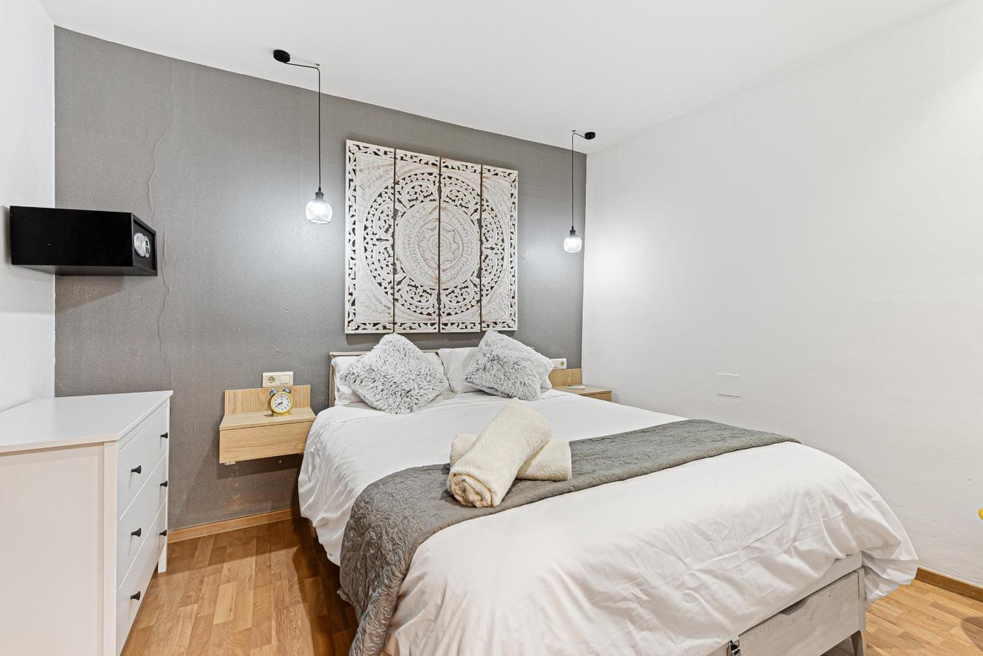 Urbanchicmalaga 2Bedroom Oasis In Historic Malaga Centre Exterior foto